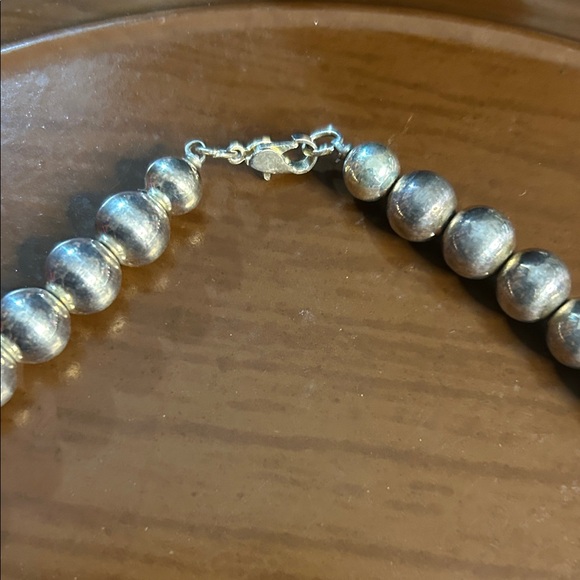 Elegant Red and Black Beaded Necklace Set! - Picture 14 of 16